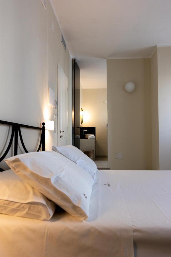 Oronti Accommodations Lecce Exteriör bild
