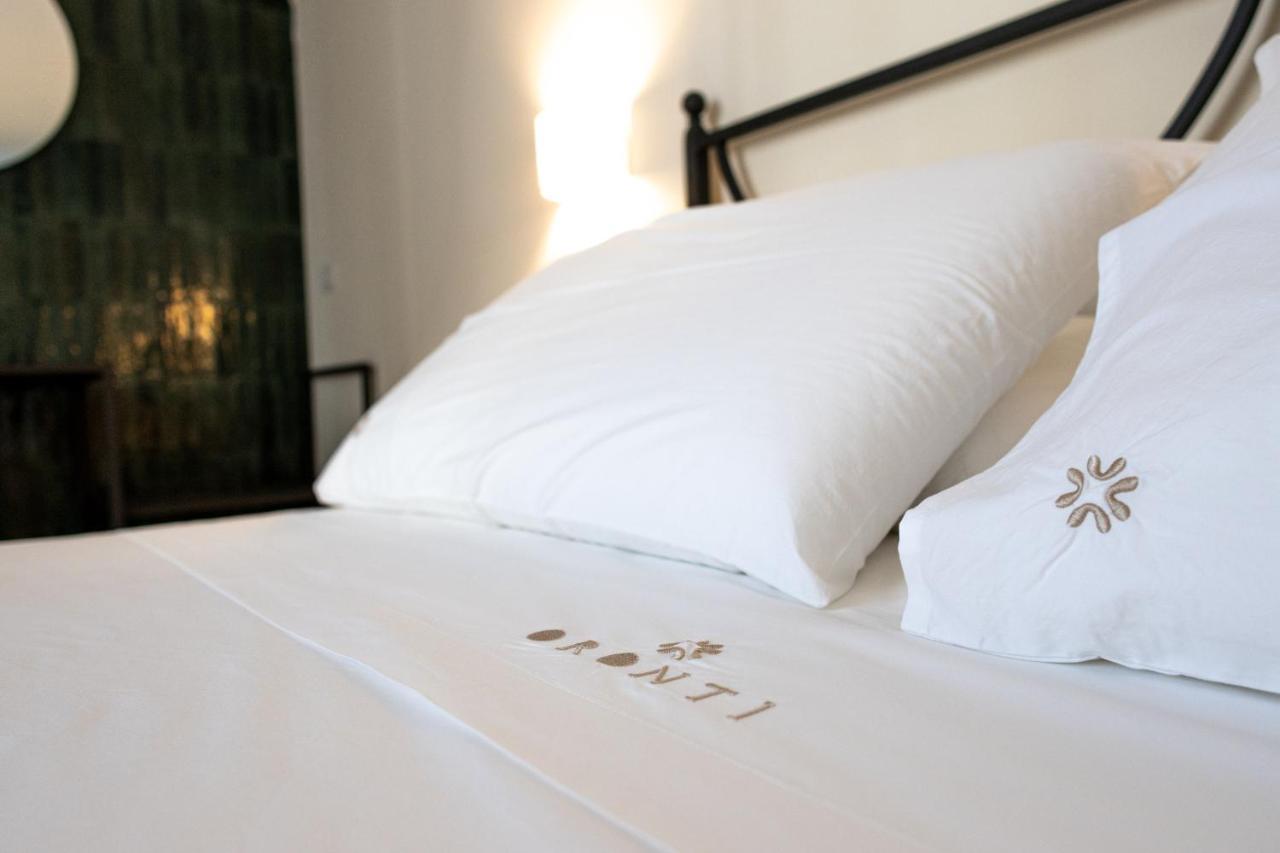 Oronti Accommodations Lecce Exteriör bild