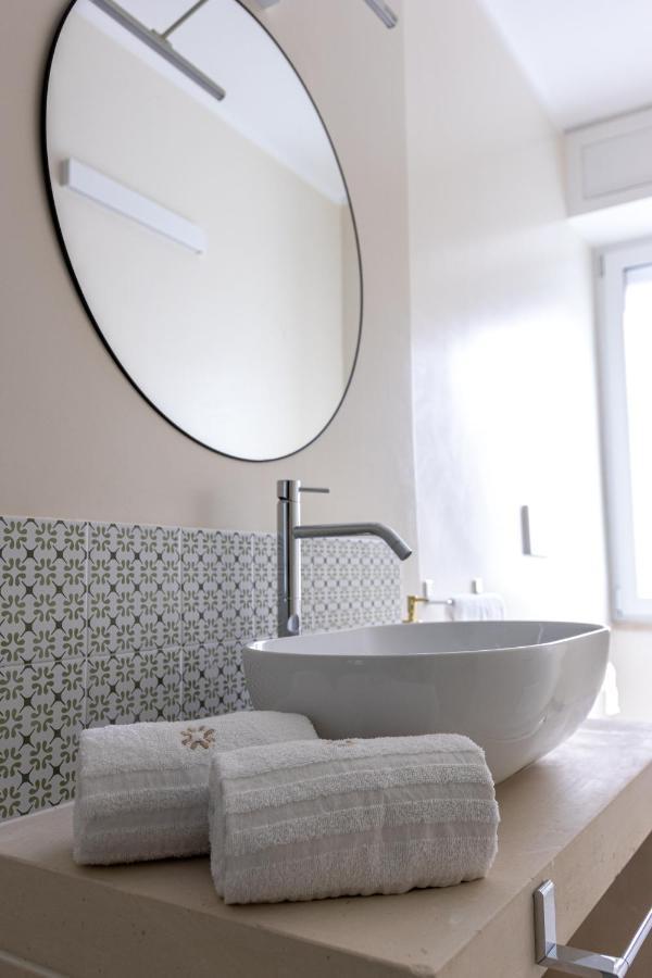 Oronti Accommodations Lecce Exteriör bild