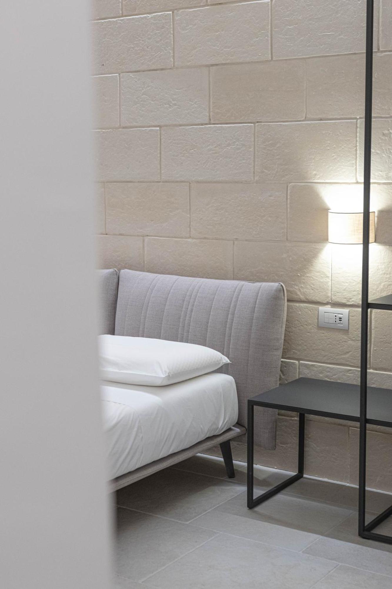 Oronti Accommodations Lecce Exteriör bild